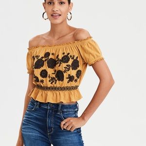 CLOSET CLEANOUT - AE Off the Shoulder Top